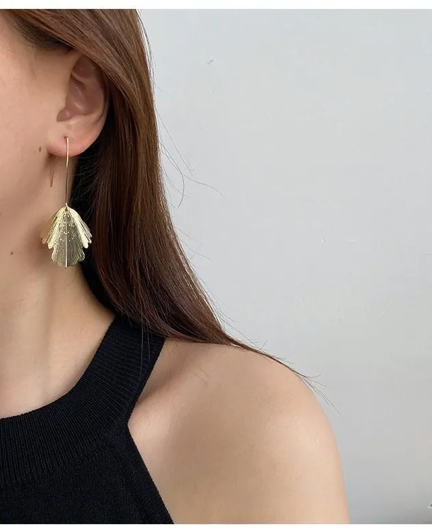 Gisele 18k Gold Plated Oversized Leaf Dangle Earrings | Minimalist Chic