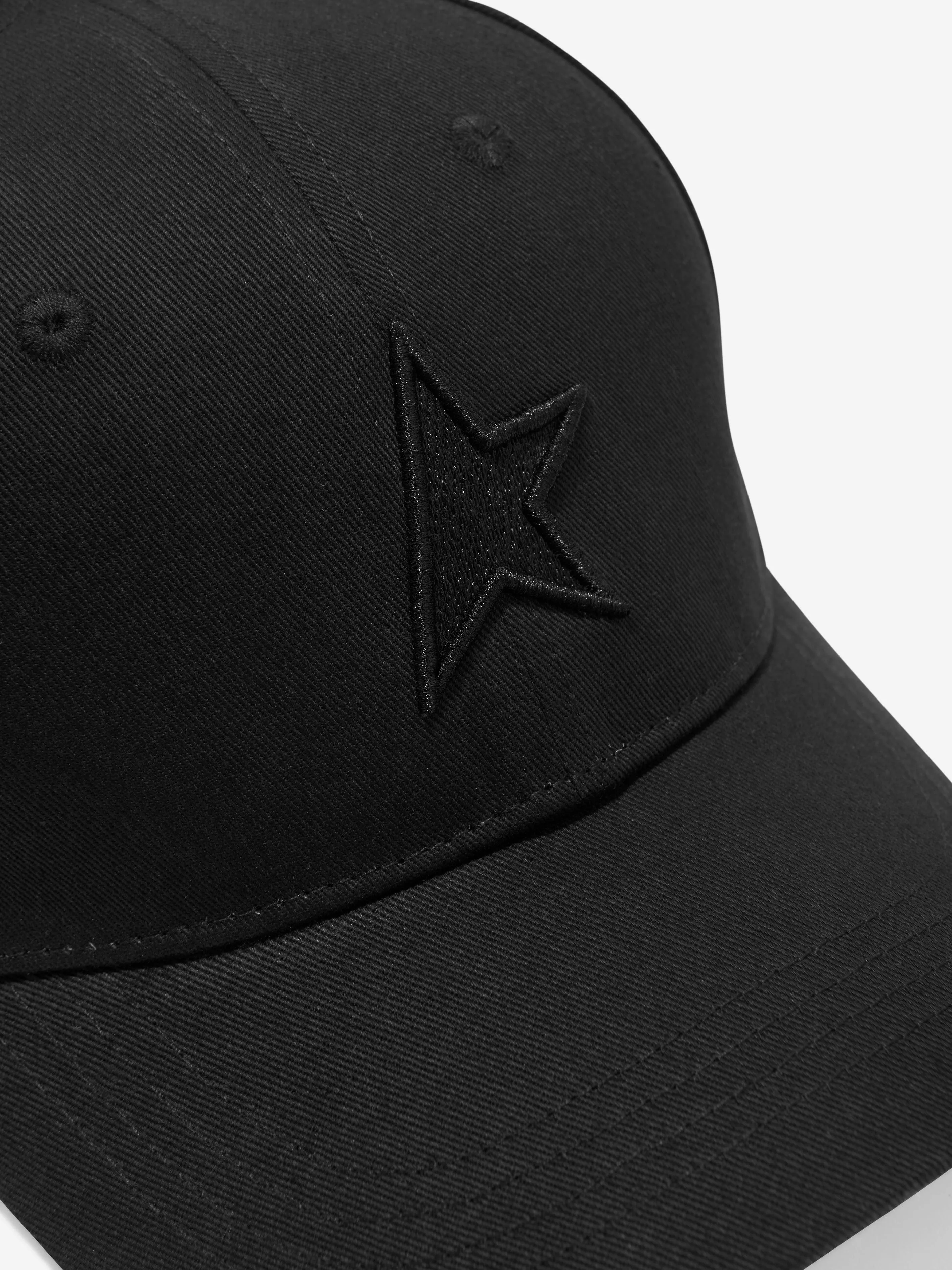Golden Goose Kids Star Embroidered Cap in Black