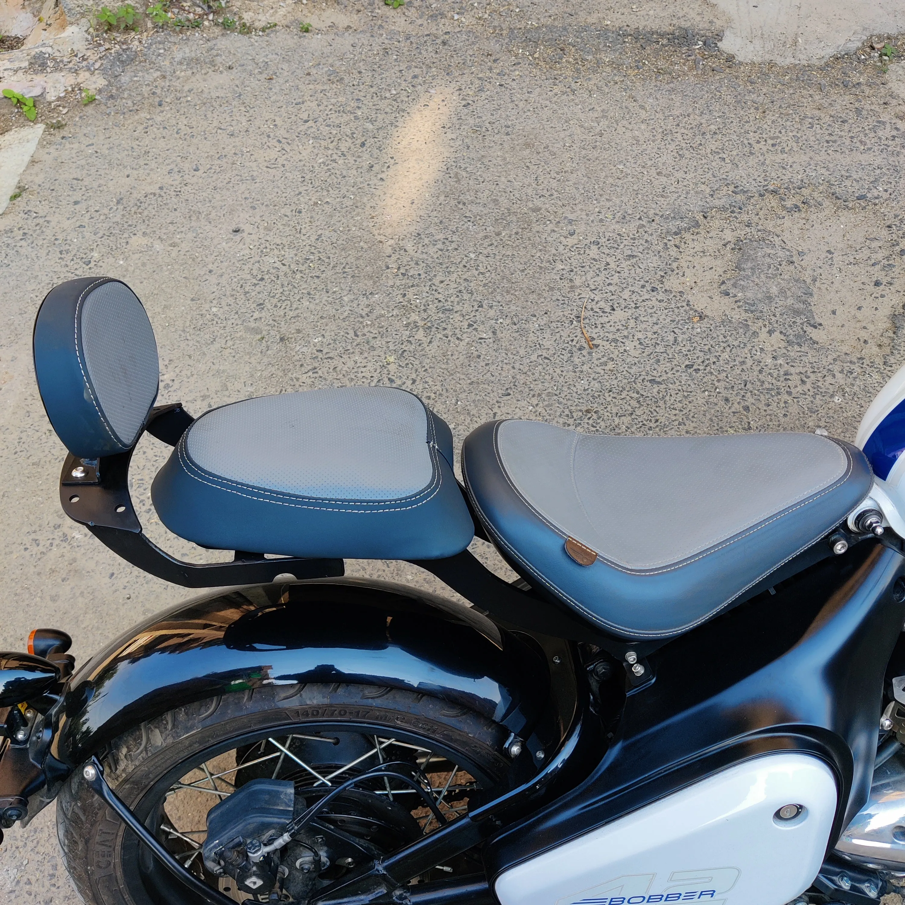 Hammer Backrest for Jawa Perak & 42 Bobber | Durable, Comfortable, Stylish