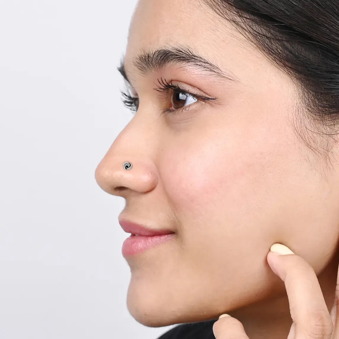 Knotted Classic Nose Pin