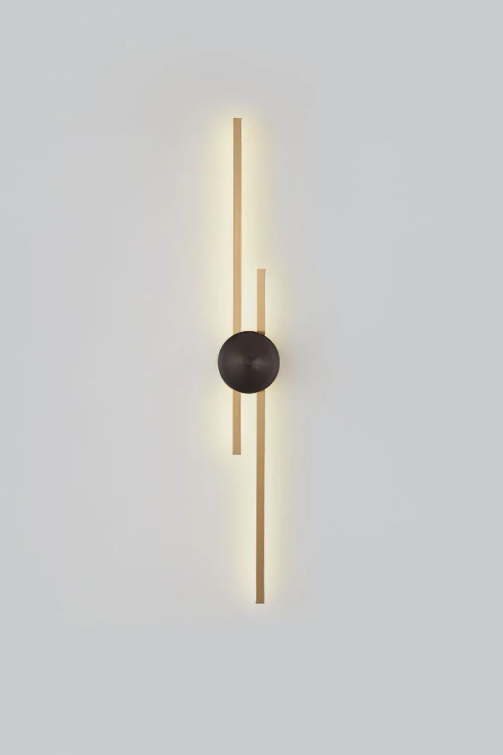 Pris Linear Wall Light