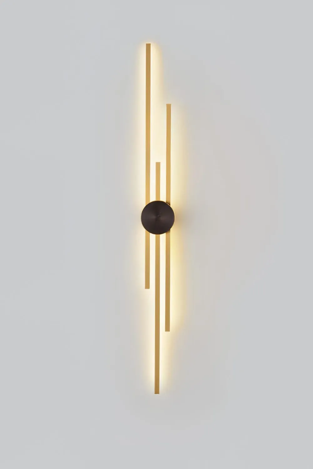 Pris Linear Wall Light